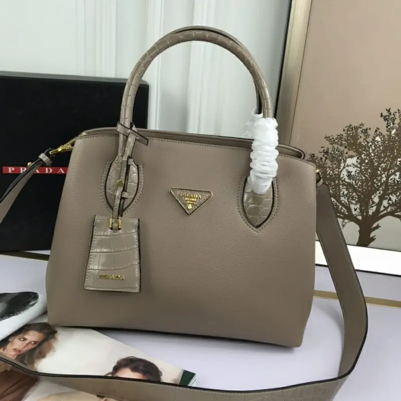 prada aaa qualite sac a main  pour femme s_122a566